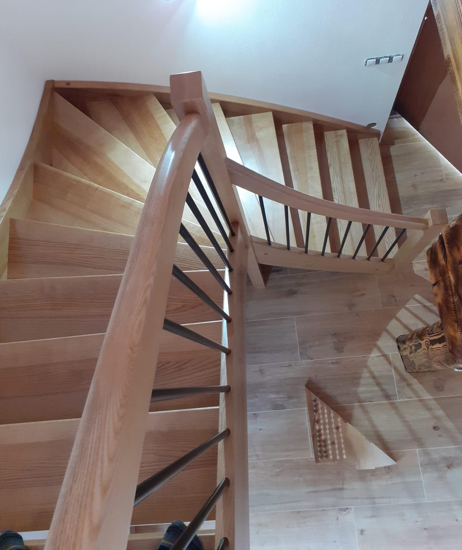 1x1,4 Lomené schodiště