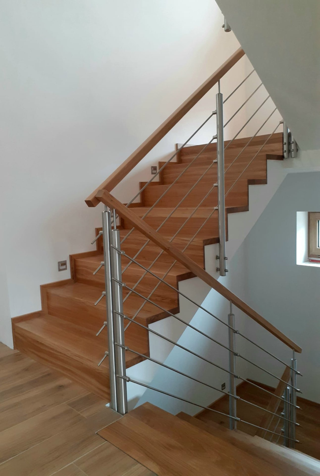 Podestové schodiště