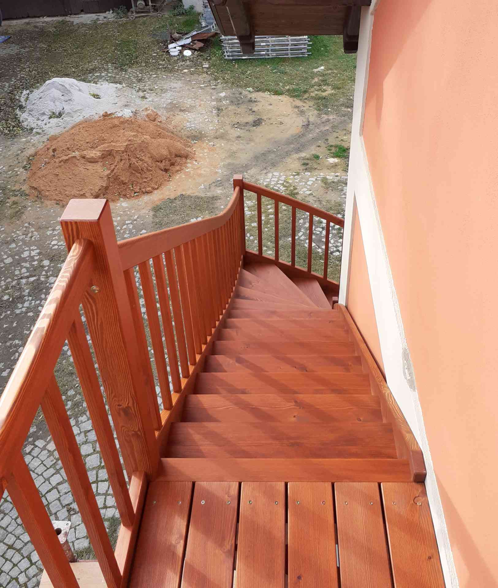 Zábradlí celodřevěné